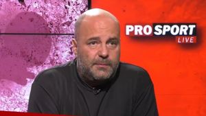 Florin Manea dă de pământ cu Victor Angelescu: „E un mincinos! E în fotbal de două minute, e un oaspete în casa noastră!” | VIDEO EXCLUSIV ProSport Live