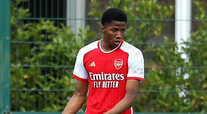 Există un nou atacant fenomenal: Chido Obi-Martin, de la Arsenal! I-a dat 10 goluri lui FC Liverpool la Under16. VIDEO