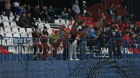FOTO Steaua încă face "audiență"!** Roș-albaștrii au fost urmăriți de 150 de fani la antrenamentul de astăzi!