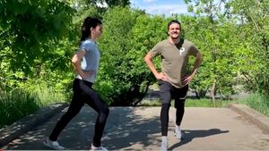 Poliția română este vigilentă cu jucătorii de la FCSB. Antrenamentul lui Adrian Petre și al iubitei acestuia, oprit de forțele de ordine | VIDEO