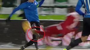 EXCLUSIV | Război total între Sepsi și Viitorul! Cluburile se întrec în reacții după faultul suferit de Ianis Hagi. "A intrat pe teren să-l accidenteze grav". Cei din Sf. Gheorghe acuză: "A fost umplut de sânge, se dă roșu"