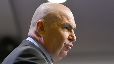 Ilie Bolojan i-a dat lovitura lui Gigi Becali în plină austeritate a României. Miliardarul voia să nu mai plătească, dar şeful Guvernului a fost tranşant: „Ar fi discriminare”