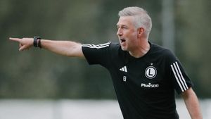 Edi Iordănescu a dat primul tun: 3.000.000 de euro! A semnat cu Legia „tancul” danez