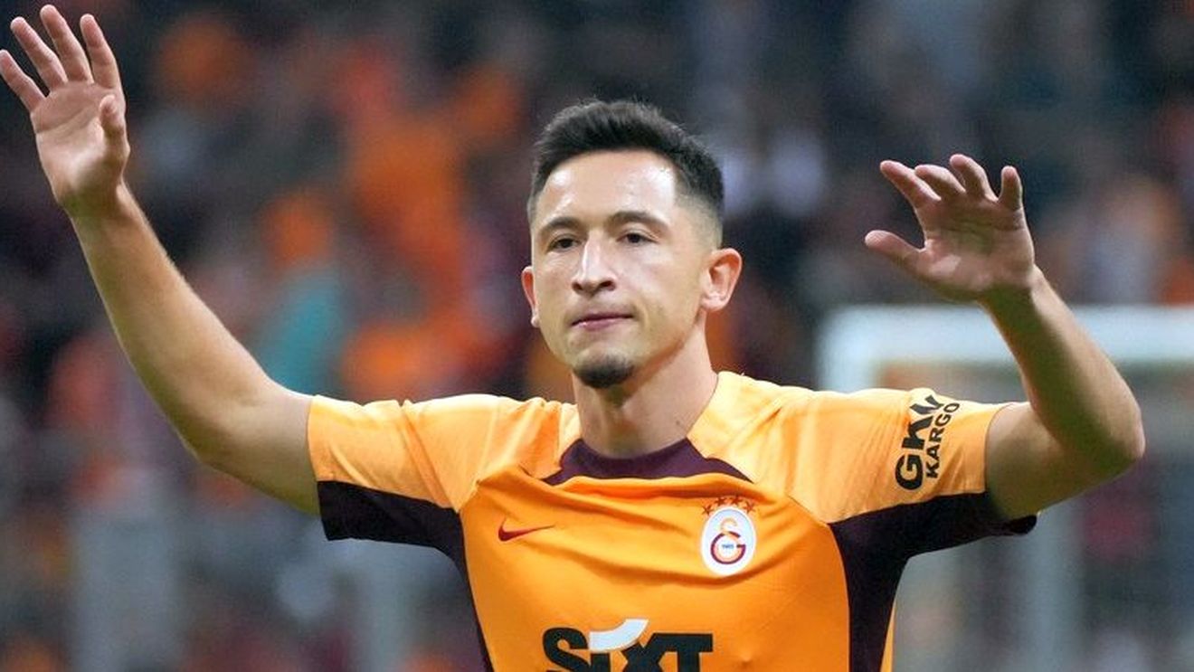 Adrian Mutu îl „sapă” pe Giovanni Becali? Neftchi a făcut ofertă pentru Olimpiu Moruțan, deși impresarul negase că se va face vreodată acest transfer