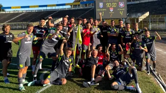 Au câștigat la Satu Mare și s-au fotografiat cu tabela! Erik Lincar, după succesul FC Bihor: ”Din punct de vedere tactic, chiar am fost la un nivel foarte înalt”