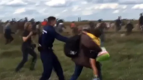 VIDEO | Un episod care te mișcă. Refugiatul căruia o reporteră din Ungaria i-a pus piedică în timp ce fugea cu copilul în brațe a primit un job de vis