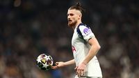 Britanicii îl fac praf pe Radu Drăgușin și anunță că vânzarea lui e o urgență: „Nu face nimic bun pentru nivelul din Premier League”