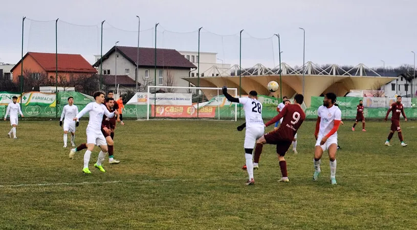 CSC Dumbrăvița, victorie lejeră în amicalul cu Viitorul Arad. Doi dintre portarii echipei din Liga 2 au făcut și pe arbitri de tușă