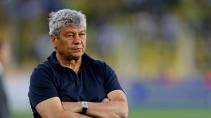 De ce crede Mircea Lucescu faptul că septuagenarii înțeleg cel mai bine trecerea sa la Dinamo Kiev. Ce a discutat cu Rinat Ahmetov înainte să semneze cu ucrainenii