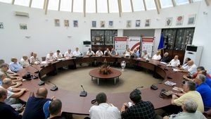 Se pune țara la cale