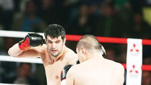 Daniel Ghiță îl face praf pe Moroșanu! Și-a pierdut răbdarea: "Vino în ring și arată ce poți! Fără Cuc și fără junglă, că pe Facebook și la TV ești mare 'campion K1'" | Video care nu lasă loc de interpretări