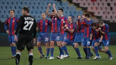 "Nu ne e frică de nimeni, suntem pe val! Vrem Craiova în sferturi!"** Cum explică Helmuth Duckadam absența fanilor de pe Ghencea?