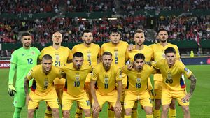 Joacă în meciul România - Cipru și apoi poate semna în Superliga