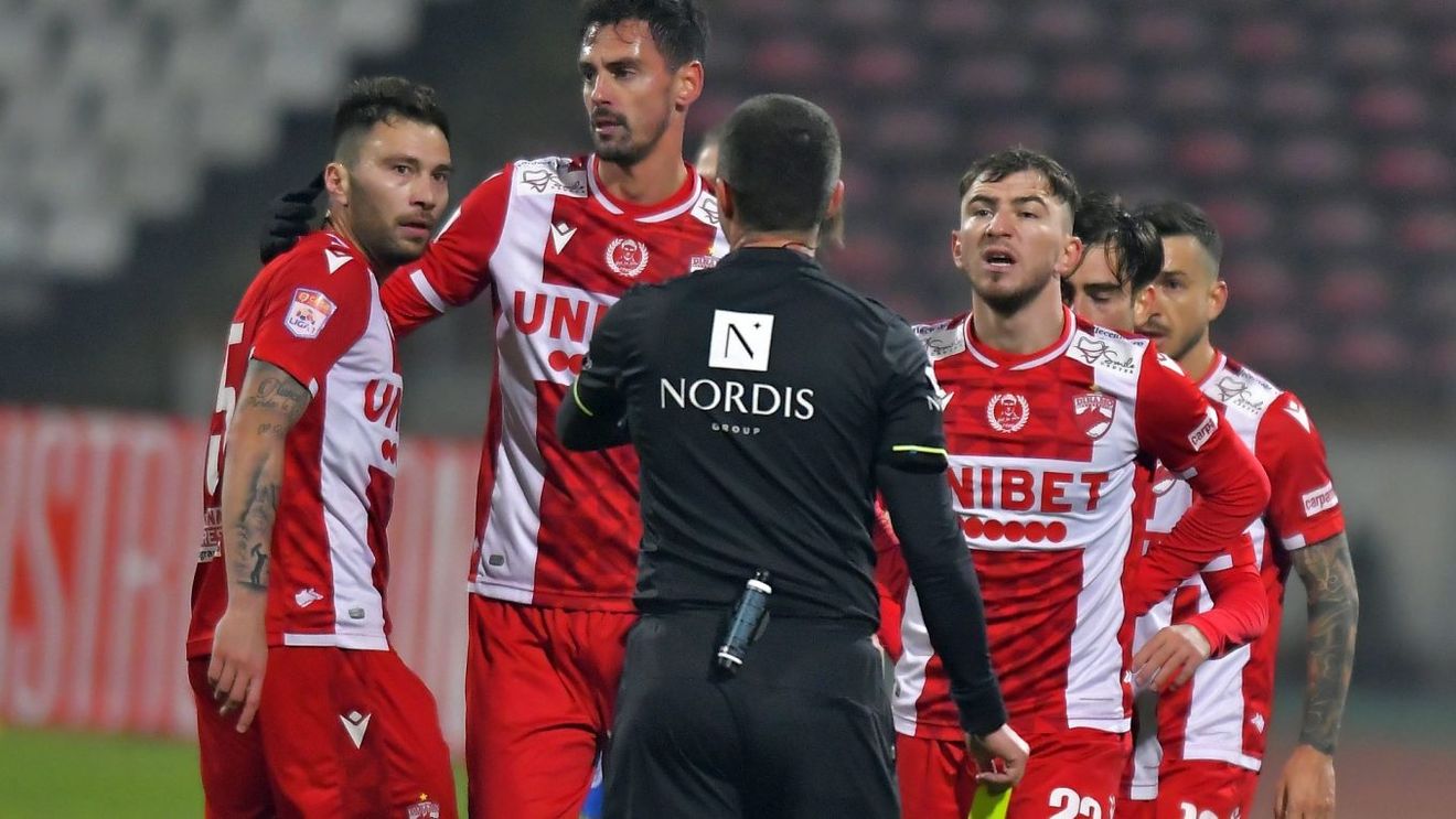 Iuliu Mureșan mai dă o lovitură după ce l-a „executat” pe Mircea Rednic! Fotbalistul favorit al administratorului special, șanse mari să continue la Dinamo | EXCLUSIV