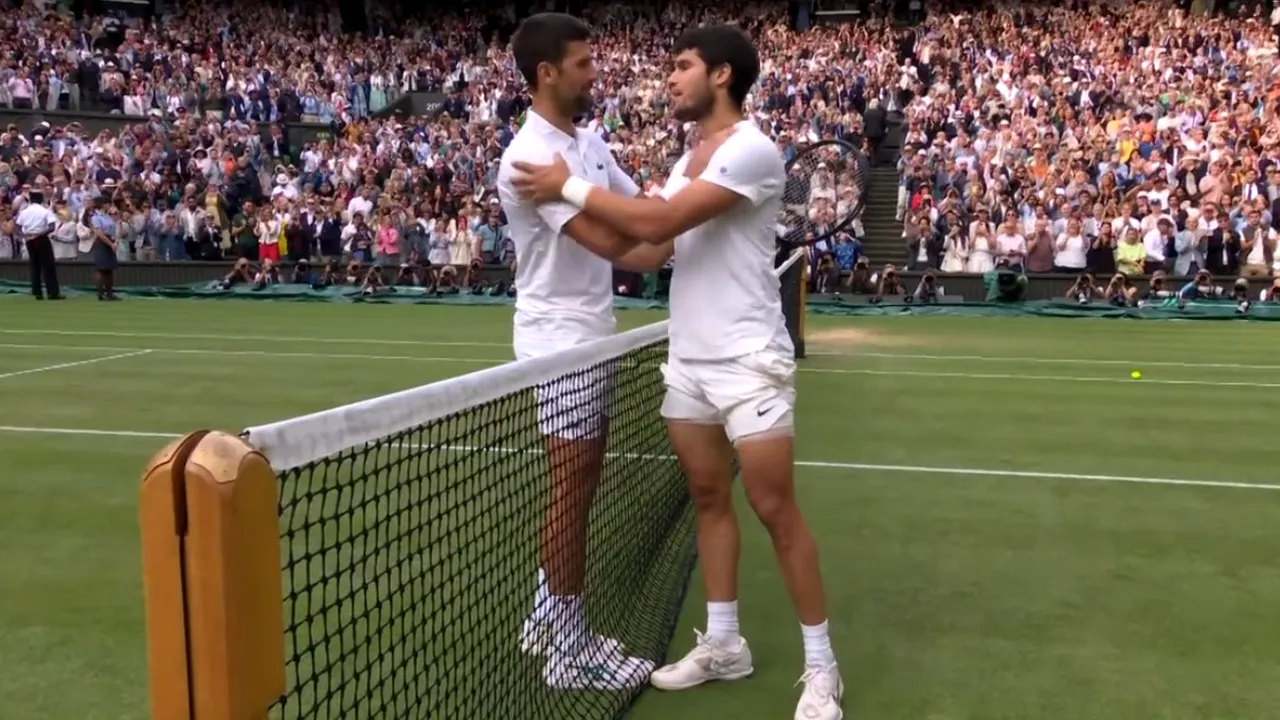 Carlos Alcaraz, noul campion de la Wimbledon după o finală memorabilă cu Novak Djokovic! Sârbul, un car de nervi: și-a distrus racheta chiar în fața arbitrului | VIDEO