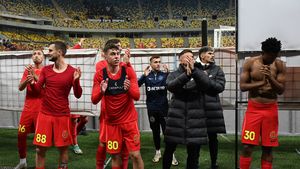 Cei trei fotbaliști care îl storc pe Gigi Becali de bani! Jucătorii refuză să plece de la FCSB: preferă să fie rezerve, dar pe salarii uriașe