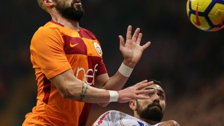 Nu a fost pe placul "Împăratului". Latovlevici e la un pas să se despartă de Galatasaray și e dorit în Serie A