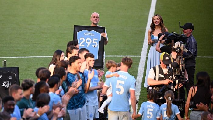 Chivu a dat lovitura! Unul dintre „copiii” lui Guardiola de la Manchester City e la Milano și semnează cu Inter