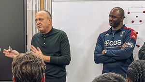 Patrick Vieira a rupt tăcerea despre venirea lui Dan Șucu patron la Genoa. Cum au reacționat fotbaliștii, în vestiar, când au primit vestea