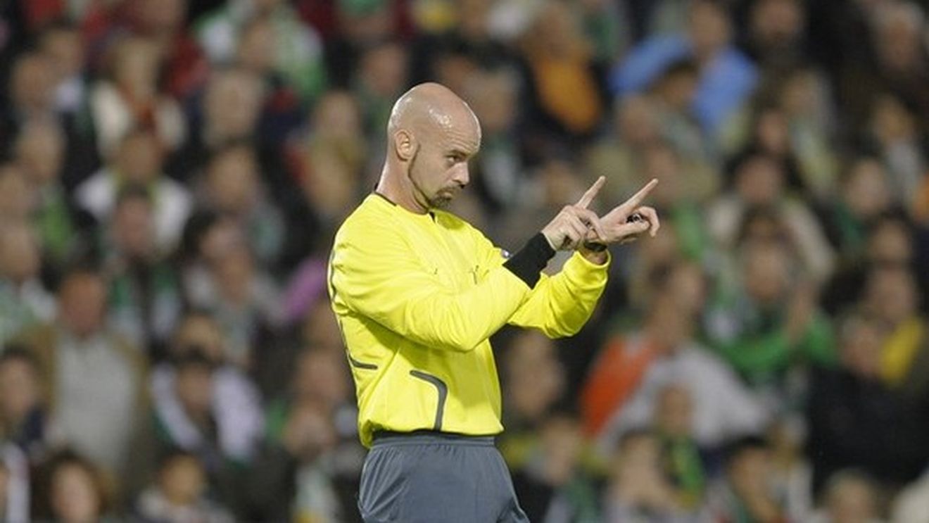 Un suedez, arbitru la Unirea - Liverpool!