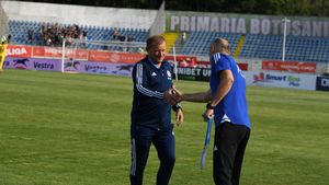 Prima etapă din Superliga, primul circ! Antrenorul a făcut scandal în finalul meciului și a fost eliminat, apoi toată lumea a așteptat ca el să traverseze, impertinent, terenul