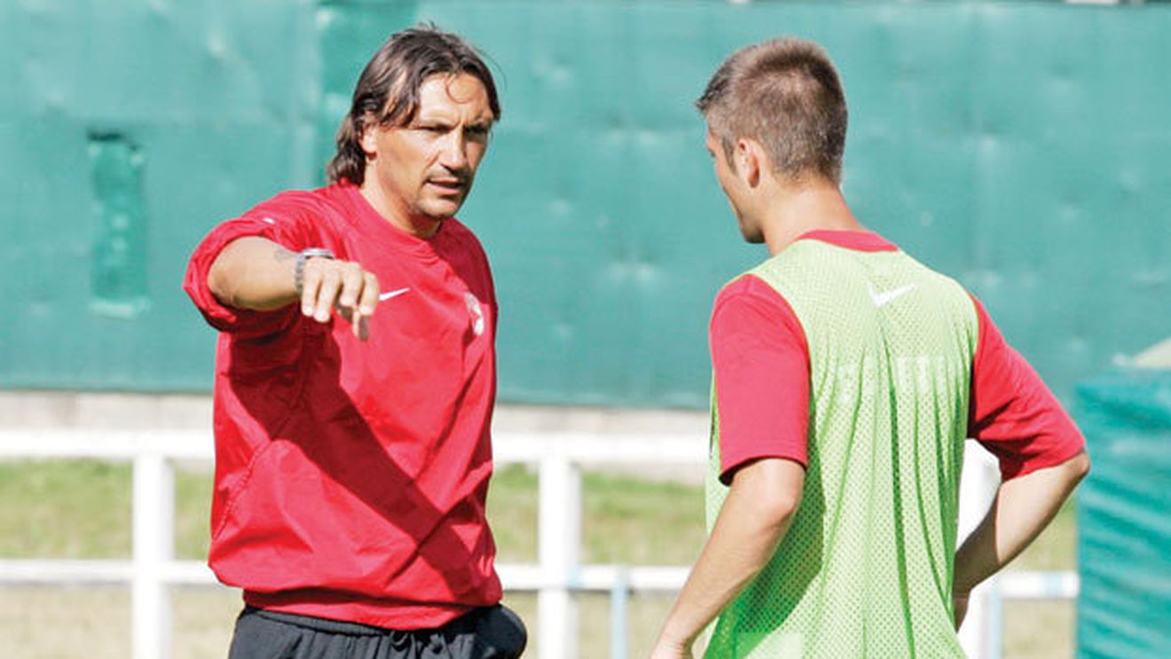 A explodat Cristea!** Înainte de amicalul cu BarÃ§a, atacantul s-a "încălzit" cu secunzii lui Bonetti, după care a fost la un pas de bătaie cu italianul în vestiar