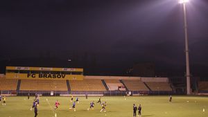 „Stegarii" se pregătesc pentru primul meci în nocturnă la Brașov