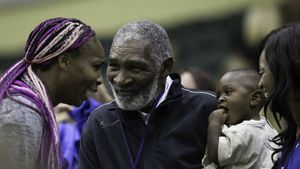 Bătaie pe avere. Mama vitregă a Serenei Williams a vândut, cu scandal, casa în care a copilărit rivala Simonei Halep. I-a falsificat semnătura tatălui sportivei și a dat-o unui cumpărător dubios