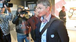 OFICIAL: Molde a sosit în România cu o echipă cu multe "rezerve"!** Prima reacție a lui SolskjÃ¦r, pe aeroport: cum a gratulat Steaua