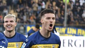 Zenit Sankt Petersburg a făcut oferta de 35.000.000 şi schimbă total transferul lui Dennis Man la Fiorentina. Italienii pun toți banii pe român