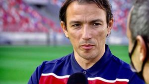 Oaspete de lux pe Stadionul Steaua! George Ogăraru s-a întâlnit cu un fost coechipier de la FCSB: „Un bun prieten mi-a făcut astăzi o surpriză!”