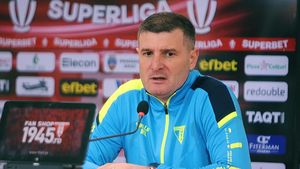 UTA nu mai bate pe nimeni de 10 etape și la Arad vine Rapidul! Laszlo Balint anunță: „Pregătiți și de lupte în noroi pentru puncte și suporteri!”