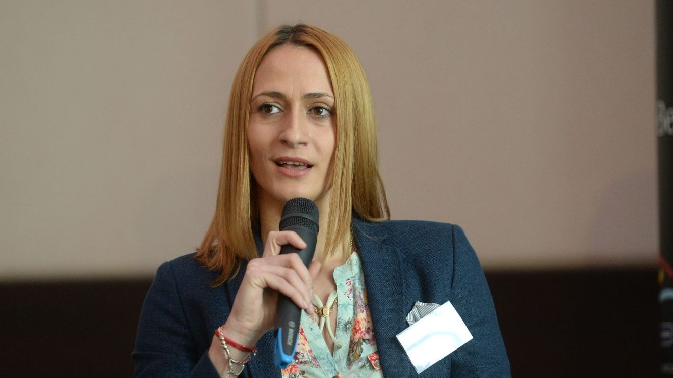 Camelia Potec îl ține cu picioare pe pământ pe David Popovici: „El nu primește o pungă de bani! Va avea parte de același sprijin” Noua senzație a natației mondiale bătea recorduri de la 11 ani