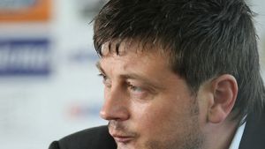 Stanciu: "A fost penalty la Curtean!** Oficialii Stelei sunt lipsiți de bun simț și nu recunosc"