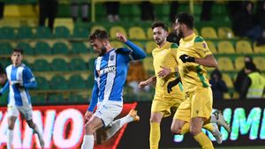 CS Mioveni - Universitatea Craiova 0-1, în etapa a 20-a din Superliga. Golul lui Cîmpanu din prima repriză audce cele trei puncte oltenilor!