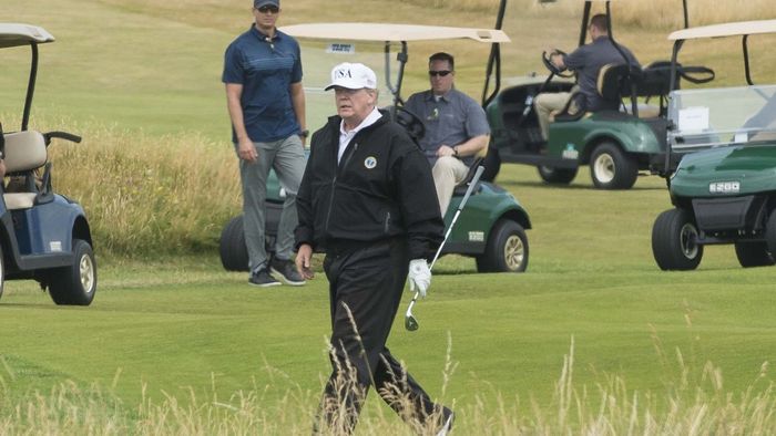 Greu de privit! Resortul de golf al lui Donald Trump, unde visează probabil și Simona Halep să joace, a costat 260.000.000 de dolari, dar a fost vandalizat