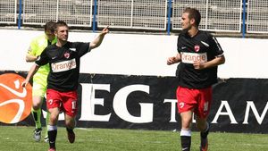 Alexe: "Nu știu câți se bat pe mine, dar cu siguranță nu plec de la Dinamo"