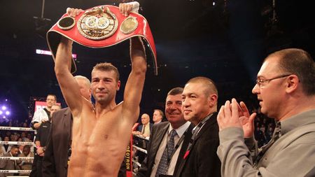 Bute, gata de super meciul cu Froch:** "A venit momentul să-mi apăr centura și în străinătate!"