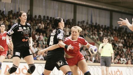Vezi programul românilor în  cupele europene la handbal
