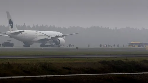 Rapidiștii, în ceață!** Avionul care îi ducea la Iași a aterizat la Bacău