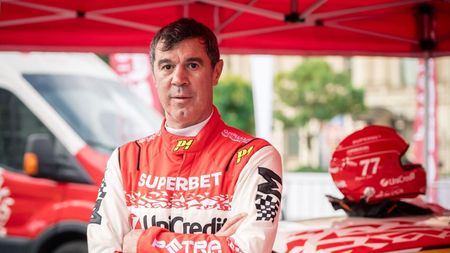 Omagiu pentru Mihai Leu! Legenda merge mai departe: Super Rally 2025 debutează la Alba Iulia unde se pot admira mașina acestuia, combinezonul de curse și casca originală. SPECIAL