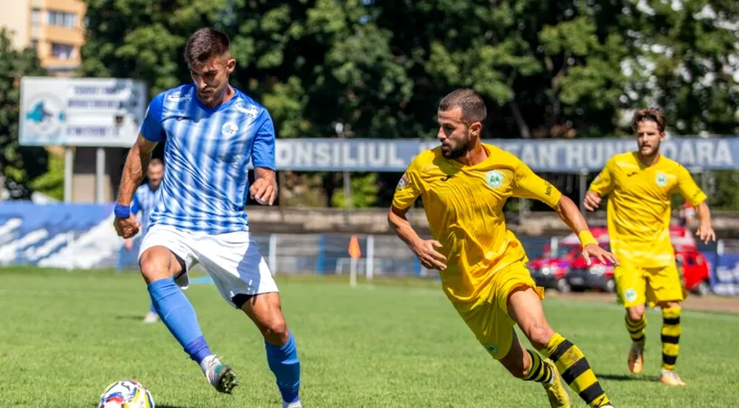 Florin Maxim a luat foc după remiza internă cu Concordia: ”Cât oi sta eu la Corvinul am nevoie de atitudine, nu să persiflăm adversarul!” Marius Coman: ”Dezamăgirea e mare”