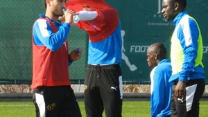 Răchită sparge 'petrecerea' la Petrolul: "Ă‚sta nu e management, e târg". Mutu îl poate convinge pe Hamza să rămână