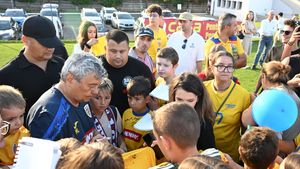 Mesaj puternic din partea suporterilor pentru Mircea Lucescu înainte de România - Canada: tribunele au ales, el e cel mai în formă jucător din Superliga!