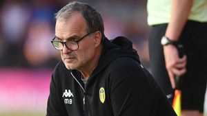 "Nebunul" a lovit din nou. Marcelo Bielsa și o lecție rară în societatea modernă: "Am vrut ca jucătorii mei să-i înțeleagă pe oamenii normali". Gestul nemaiîntâlnit prin care i-a "cucerit" pe toți