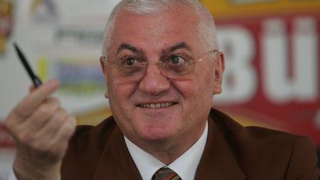 "Prunea nu are minte, e o maimuță cu biciul în mână"