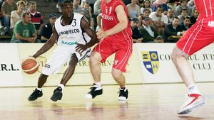 Baschet / Distribuția pentru „războiul stelelor"