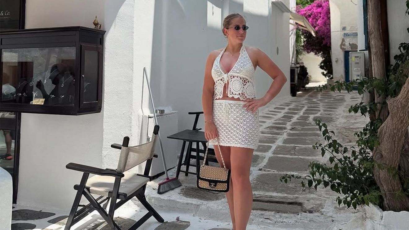 Jelena Ostapenko, „cea mai obraznică” jucătoare din WTA, apariție incendiară în costum de baie pe insula unde Simona Halep a fost pozată cu Dorin Mateiu