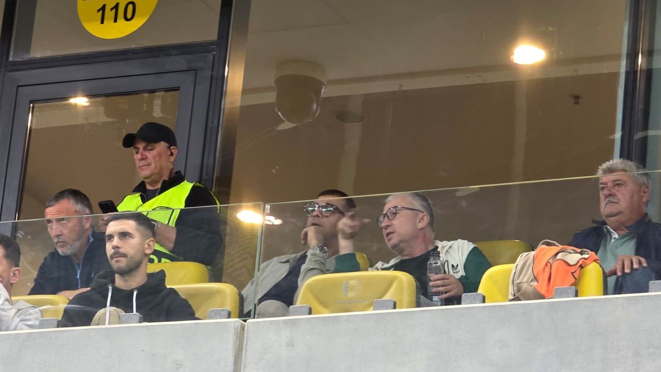 Dan Petrescu, supervizor la revenirea lui Reghecampf în FCSB - Oțelul! A stat în lojă, la câțiva metri de Gigi Becali și Mihai Stoica