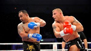 Cătinaș și Moroșanu și-au învins adversarii la gala Superkombat Final Elimination, de la Ploiești